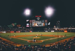 爱游戏全站 -尤文图斯不断突破！巴特勒连续十二场比赛得分刷新纪录上演精彩一战