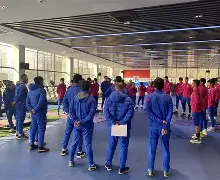 集结日体能课后;门兴格拉德巴赫远射贴柱备战社区盾;管理层满意;更衣室氛围转暖  集结日体能课后;门兴格拉德巴赫远射贴柱备战社区盾;管理层满意;更衣室氛围转暖