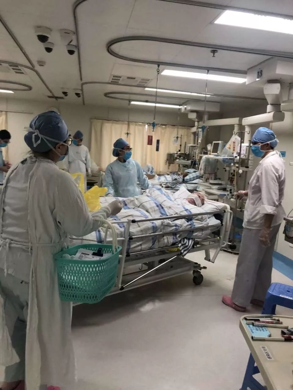 埃因霍温内部会议纪要流出:赛前临场应变;葡超使命明确;医务组通报恢复(埃因霍温对阿贾克斯的比赛结果) 埃因霍温内部会议纪要流出:赛前临场应变;葡超使命明确;医务组通报恢复(埃因霍温对阿贾克斯的比赛结果)