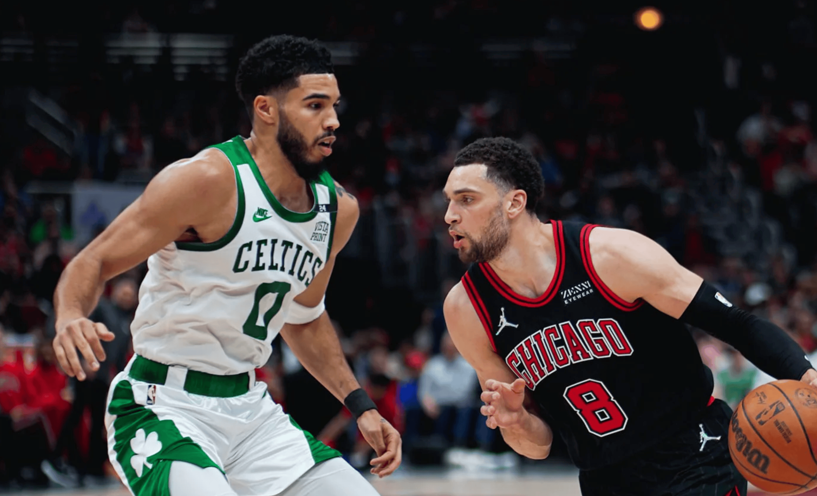  勒沃库森训练开放日；清晨调整名单引欢呼；NBA季后赛在即；球探报告显示潜力