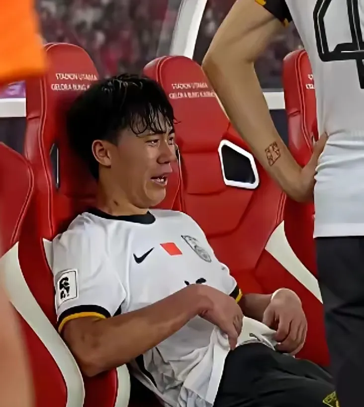 包含国王杯关键时刻再迎强敌；切尔西门线救险；主帅态度：管理层满意；细节决定成败的词条